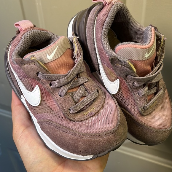 Nike Sneakers ||BVRTN|| Toddler Girl - Picture 11 of 13
